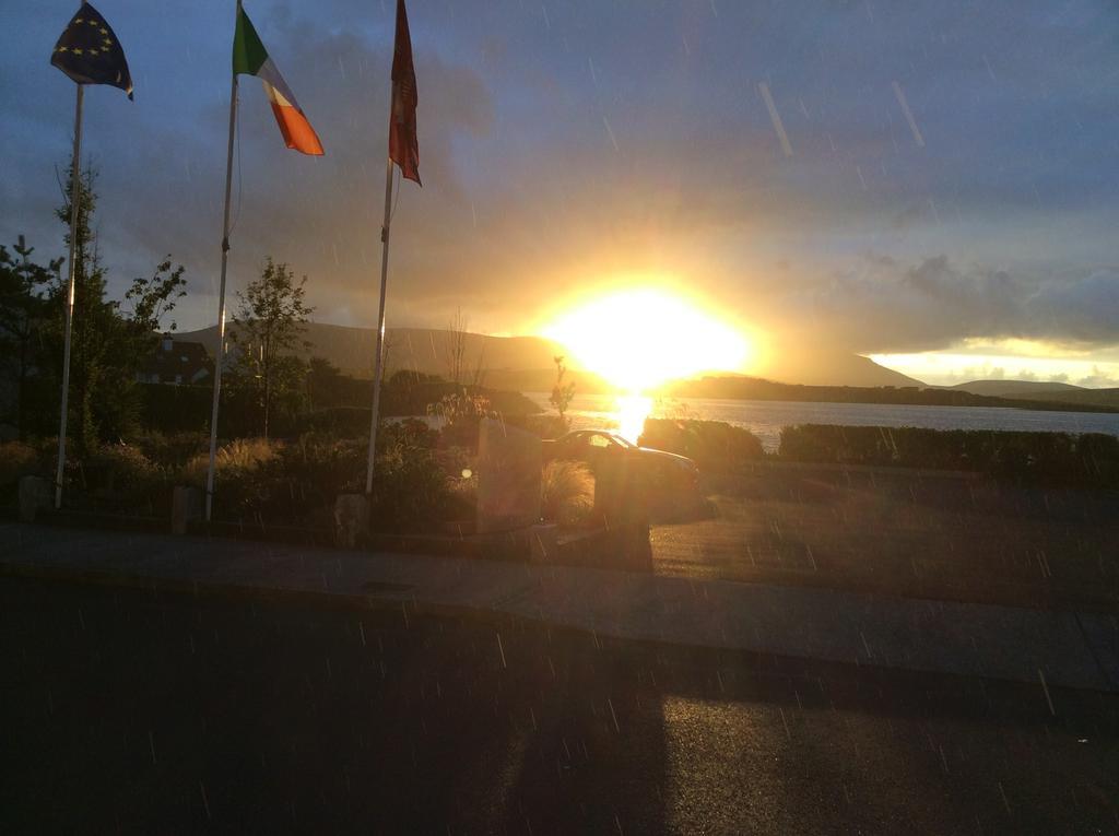 Achill Sound Hotel - Ostan Ghob A'Choire Kültér fotó