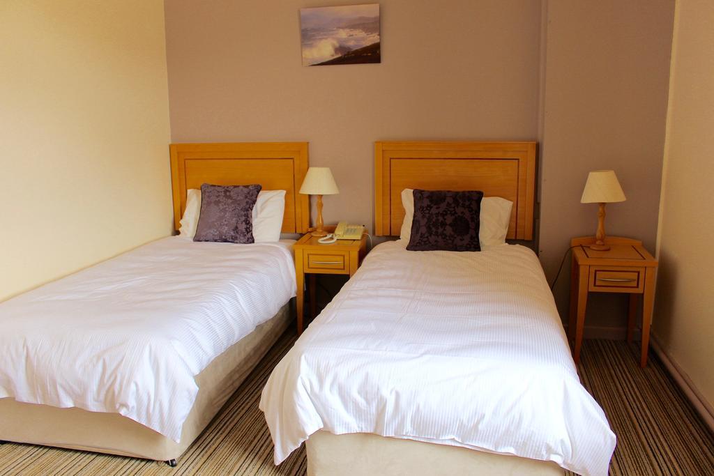 Achill Sound Hotel - Ostan Ghob A'Choire Kültér fotó
